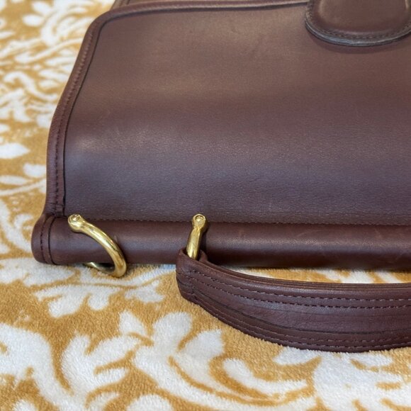 1990's Vintage Coach Willis Bag, Style P-9927, Mahogany - Picture 11 of 16